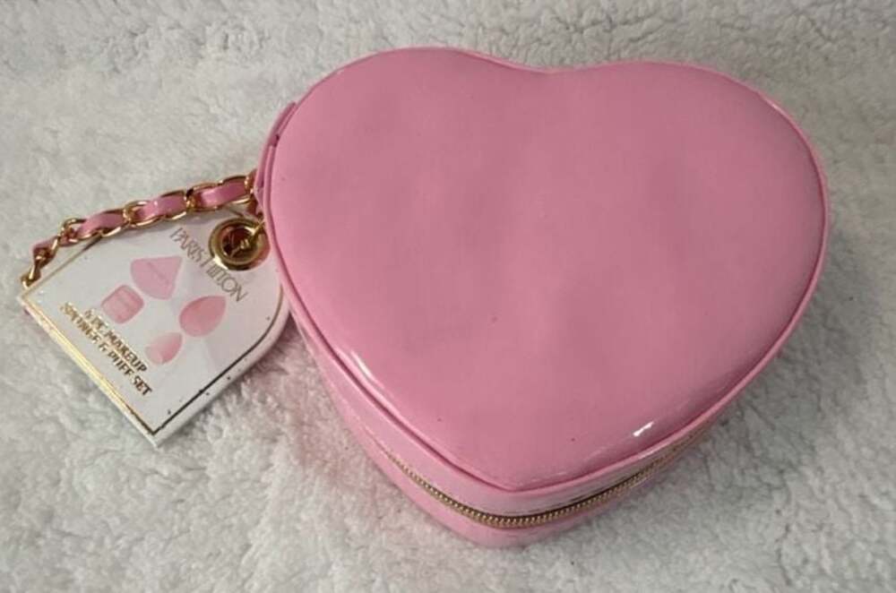 Paris Hilton 5-Piece Makeup Sponge & Puff Set with Pink Heart Case